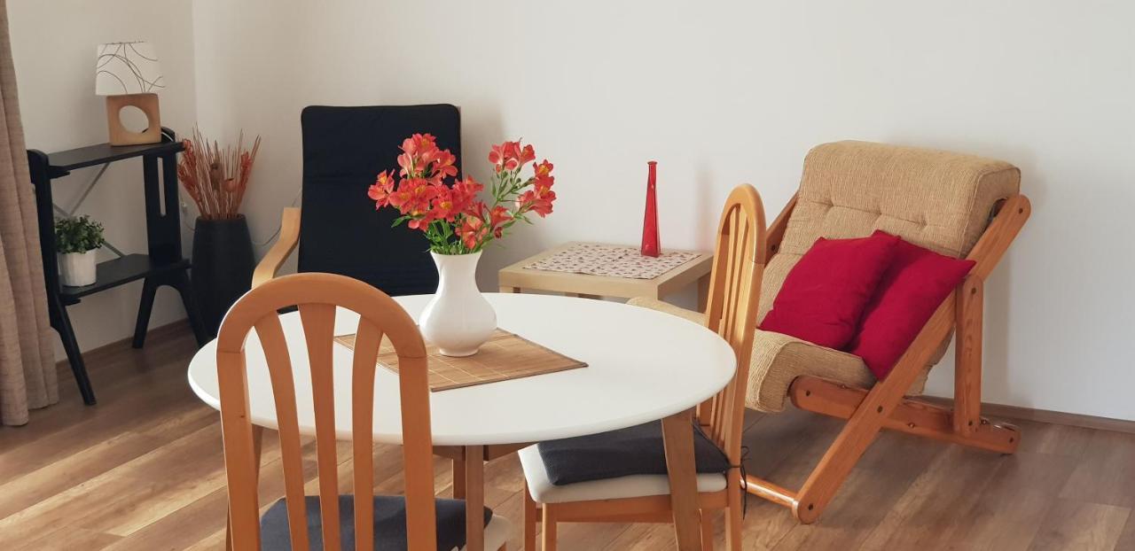 Toni, Borik Appartement